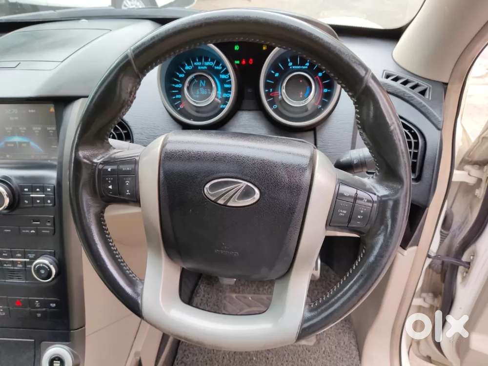 Mahindra Xuv500 At W10 Fwd, 2016, Diesel