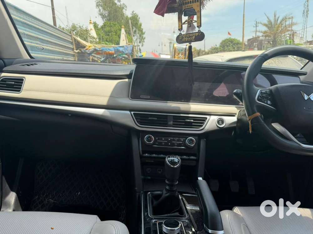 Mahindra Xuv700 2024 Diesel 26400 Km Driven
