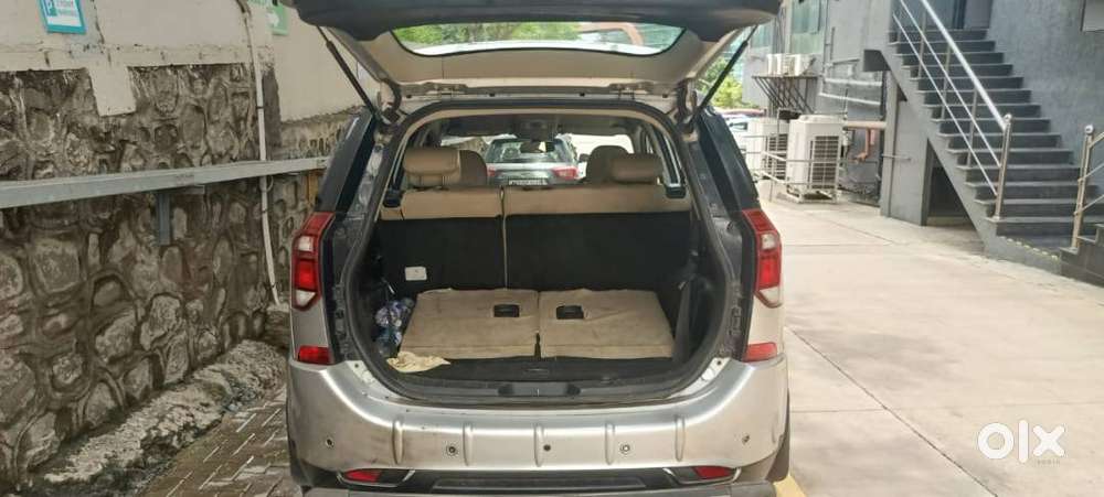 Mahindra Xuv500 Fwd W7 At- 6 Years 9 Month