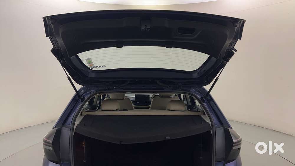 Tata Altroz 1.2 Xz Plus Petrol, 2025, Petrol