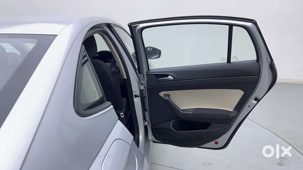 Skoda Slavia Ambition 1.0l Tsi Mt, 2023, Petrol