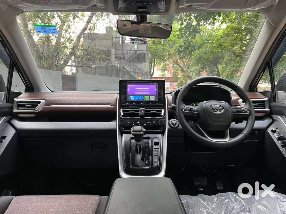 Toyota Innova Hycross 2.0 Vx Hybrid 7 Str, 2025, Petrol