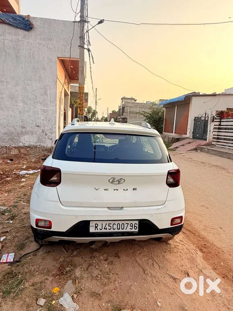 Hyundai Venue Petrol Manual 2021