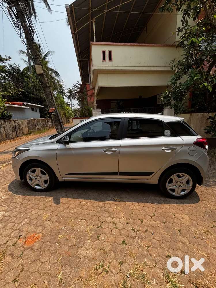 Hyundai I20 Asta 2017 Single Owner Showroom Maintained