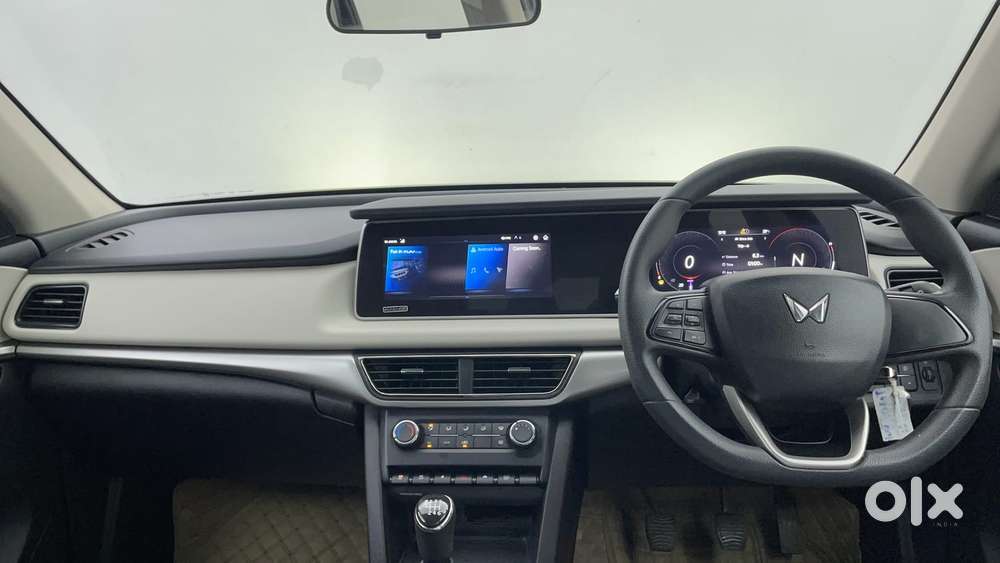 Mahindra Xuv700 2.2 Ax 3 Diesel Mt 5 Str, 2022, Diesel