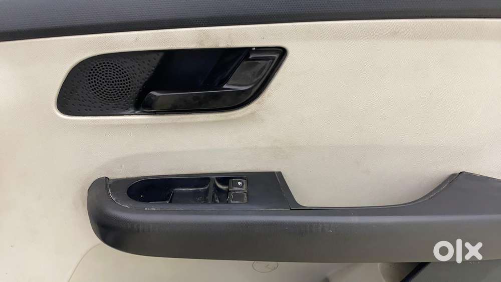 Tata Altroz Xe Petrol, 2022, Petrol