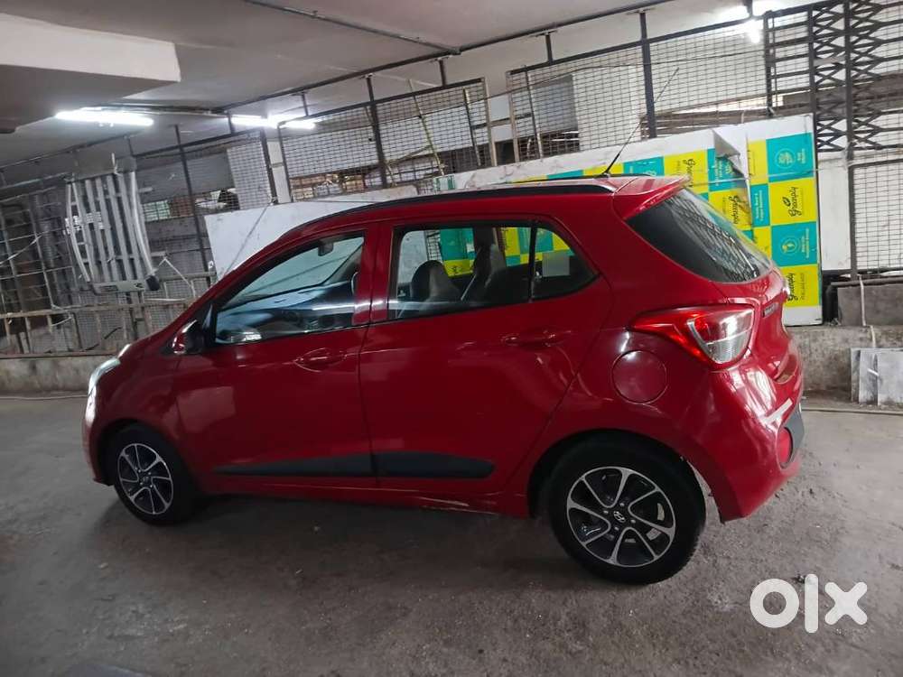 Hyundai Grand I10 Sportz (o) At 1.2 Kappa Vtvt Cng (outside Fitted)