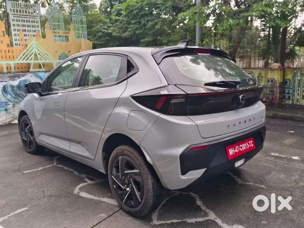 Tata Altroz, 2025, Petrol