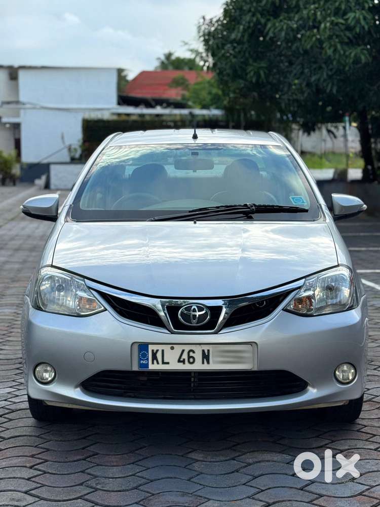 Toyota Etios V, 2016, Petrol