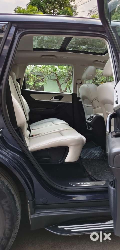 Mahindra Xuv700 2.0 Ax 7 Petrol At Luxury Pack Str, 2023, Petrol