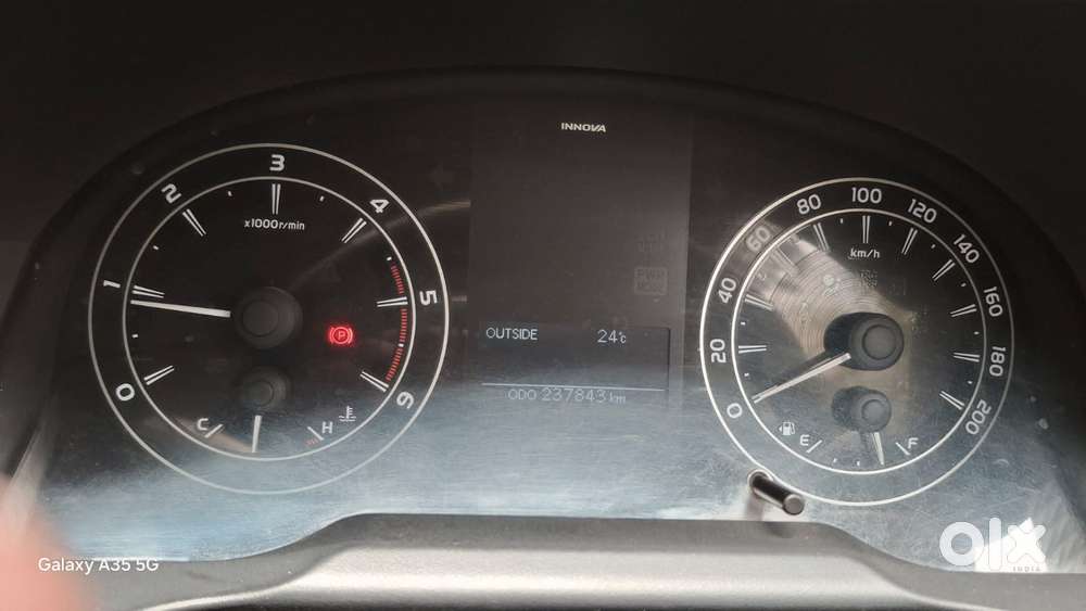 Toyota Innova Crysta 2.4 Gx Mt 8s, 2016, Diesel
