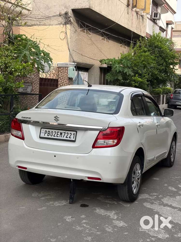 Maruti Suzuki Dzire 1.2 Vxi, 2023, Petrol