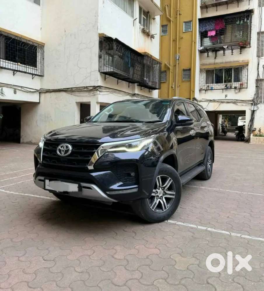 Toyota Fortuner 2021 Diesel 165000 Km Driven