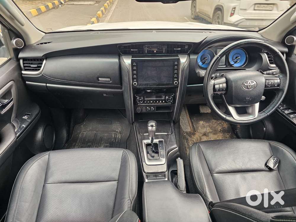 Toyota Fortuner 4x2 At 2.7 Petrol, 2022, Petrol