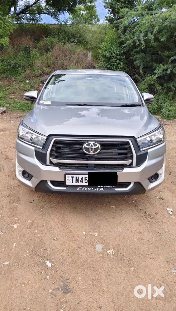 Toyota Innova Crysta [2020-ongoing] 2.4 Gx 8 Str, 2025, Diesel