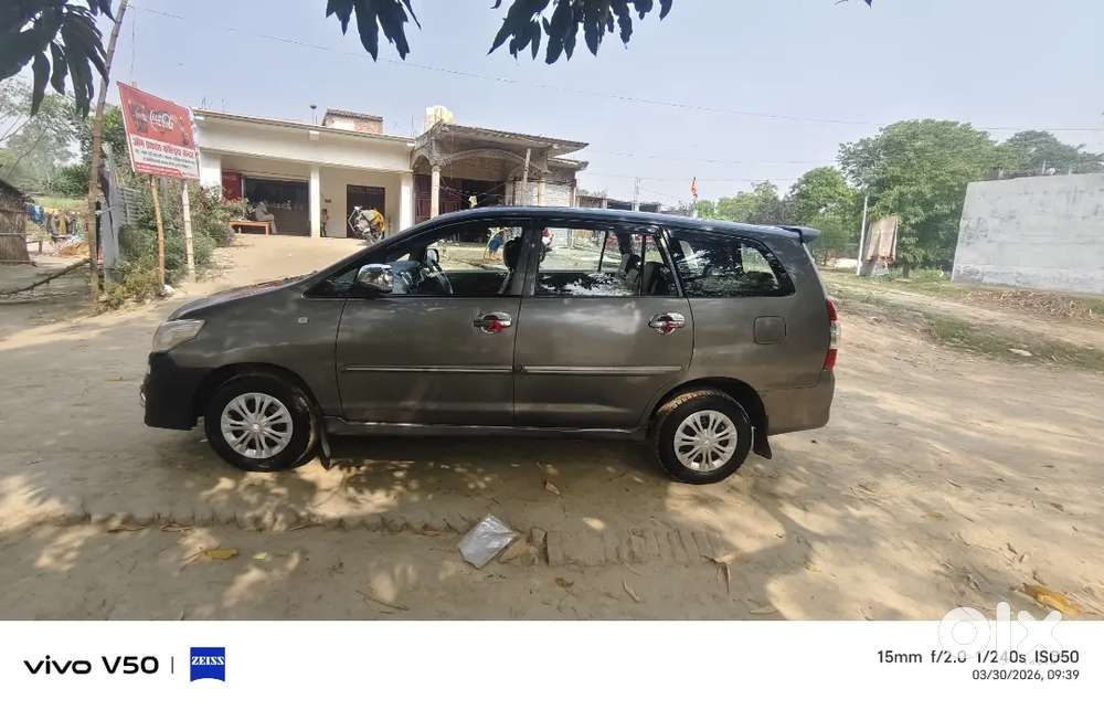 Toyota Innova Hycross 2013 Diesel 160000 Km Driven