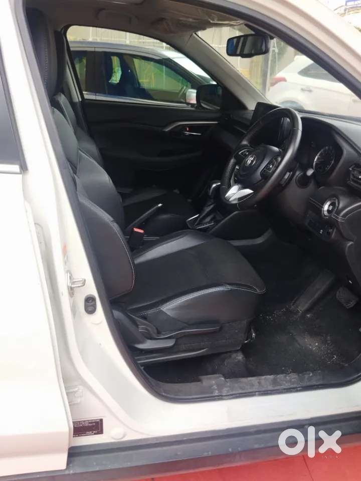 Toyota Urban Cruiser Hyryder 1.5 V Neo Drive At, 2025, Petrol