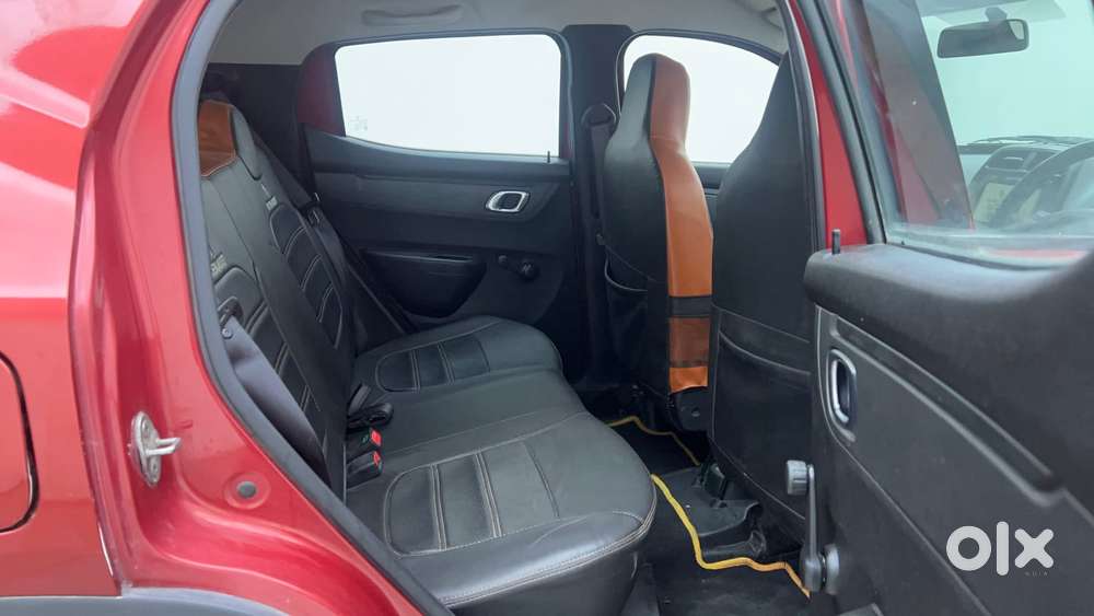 Renault Kwid 2019-ongoing 1.0 Rxt Amt (o), 2018, Petrol
