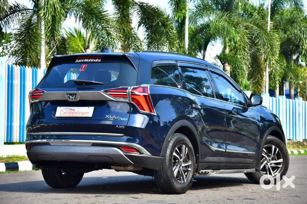 Mahindra Xuv700 Ax 5 Petrol Mt 7 Str (e), 2023, Petrol