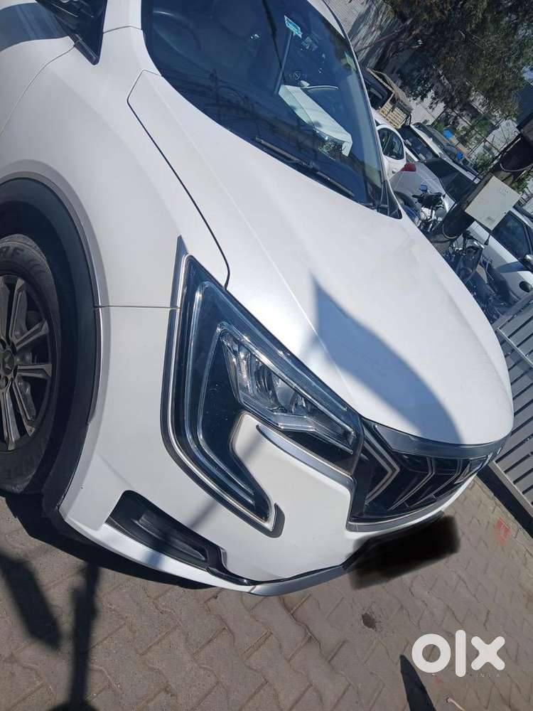 Mahindra Xuv700 2024 Diesel 20900 Km Driven