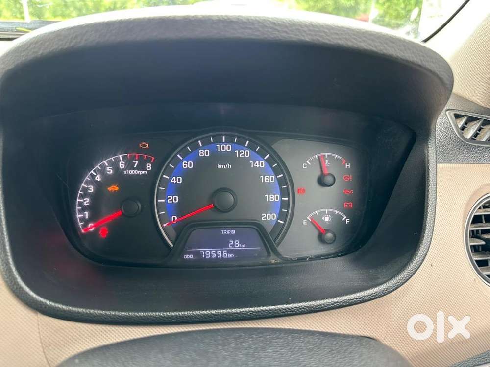 Hyundai Xcent 2016 Cng Paas Well Maintained.