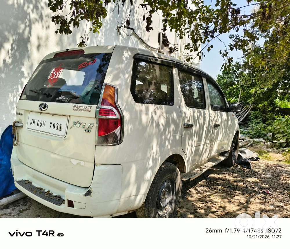 Mahindra Xylo Petrol Manual 2010