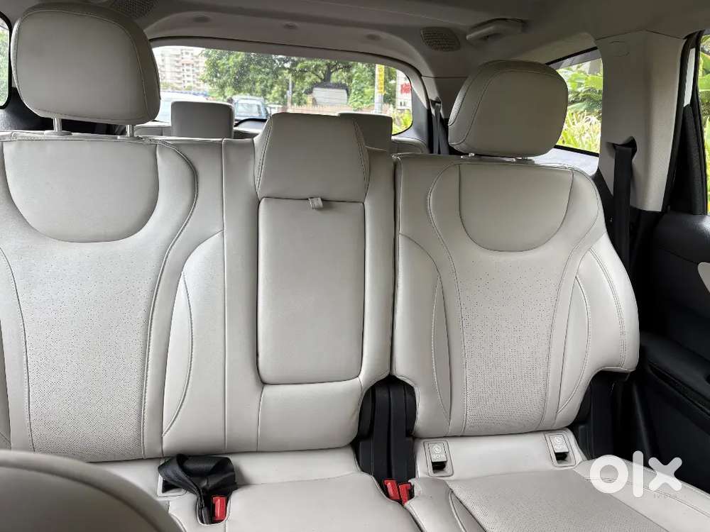 Mahindra Xuv700 2023 Ax7 Luxury Awd/extended Warranty
