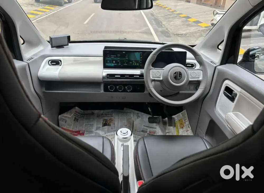 Mg Comet Ev Exclusive Top End