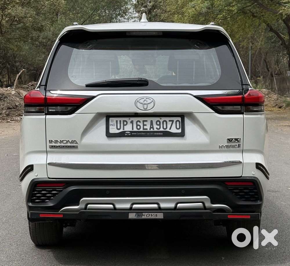 Toyota Innova Hycross 2.0 Vx (o) Hybrid 7 Str, 2024, Petrol