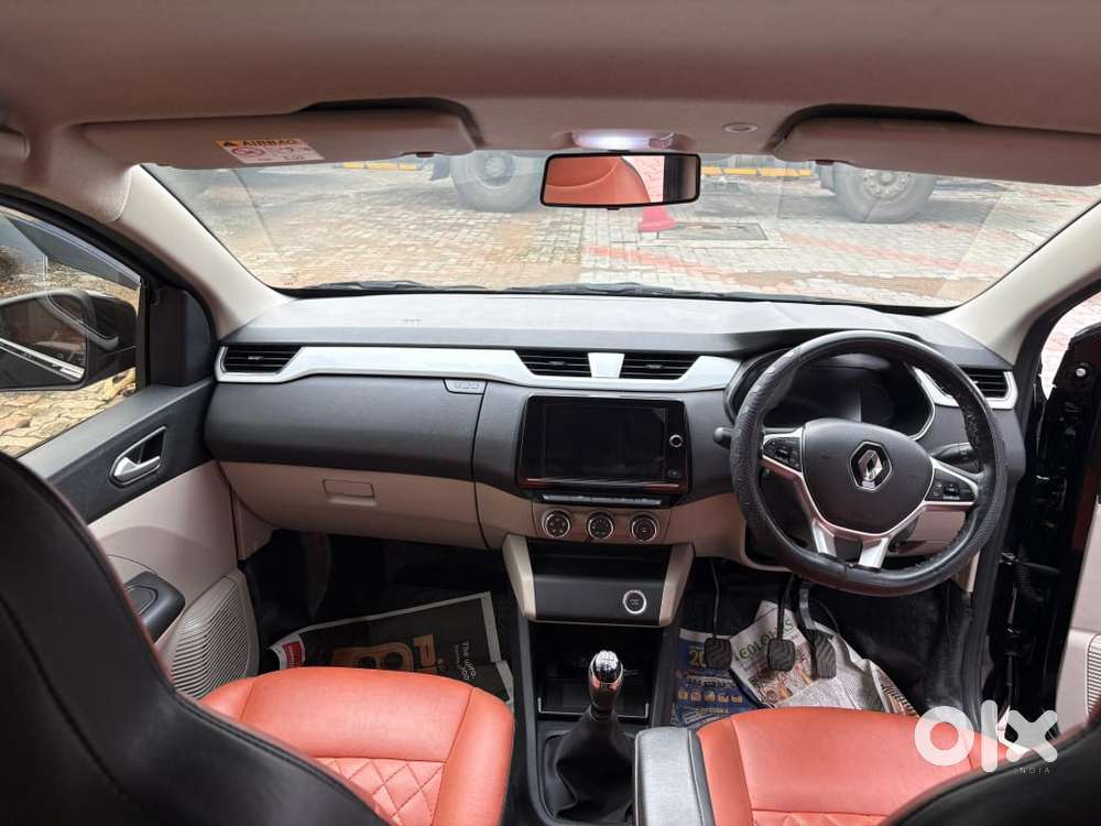 Renault Triber Rxz, 2024, Petrol
