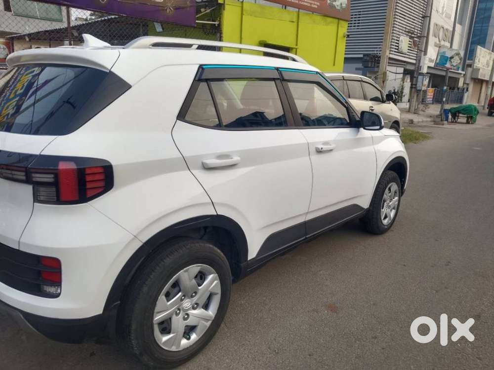 Hyundai Venue S Plus Mt 1.2 Kappa, 2022, Petrol