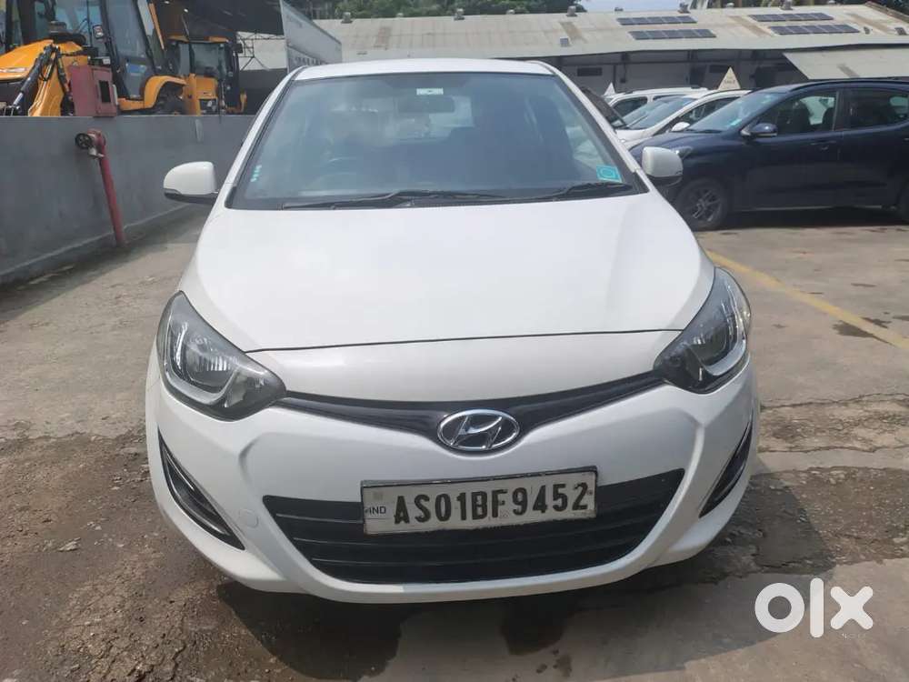 Hyundai I20 201349536 Petrol 49563 Km Driven