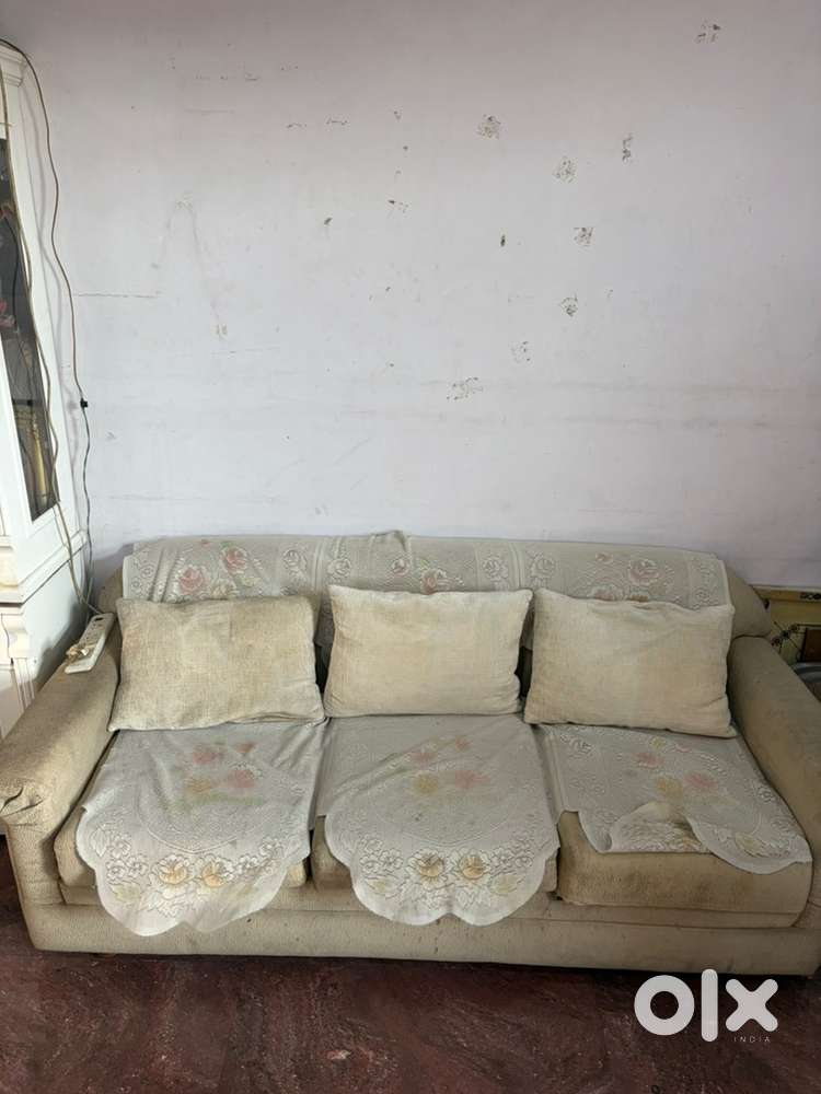 5 Seater Sofa (3+1+1) heavy weight with table