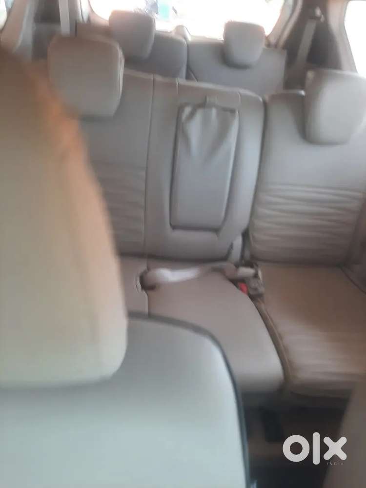 Maruti Suzuki Ertiga Vxi 2025