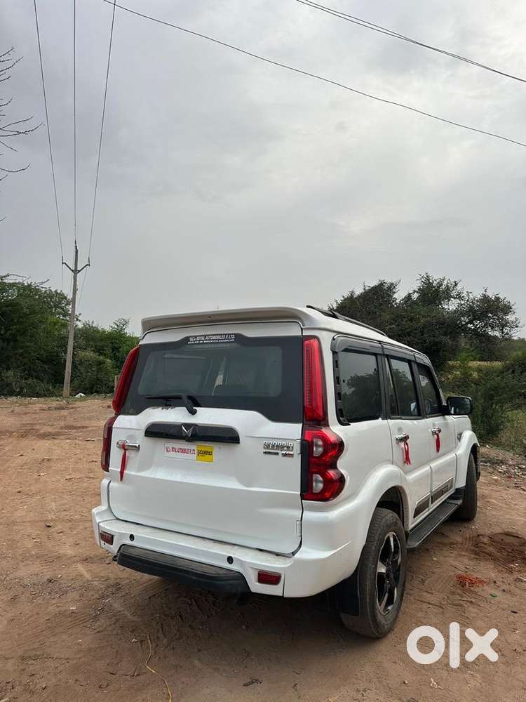 Mahindra Scorpio Classic 2000