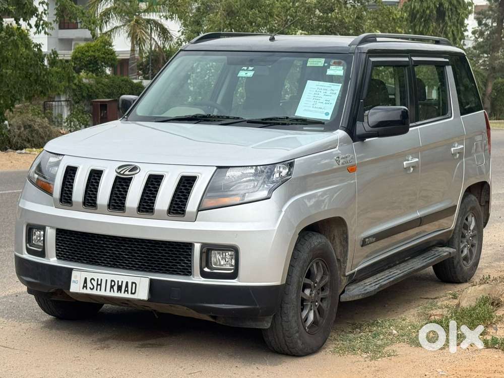 Mahindra Tuv 300 T10 Opt Dual Tone, 2019, Diesel