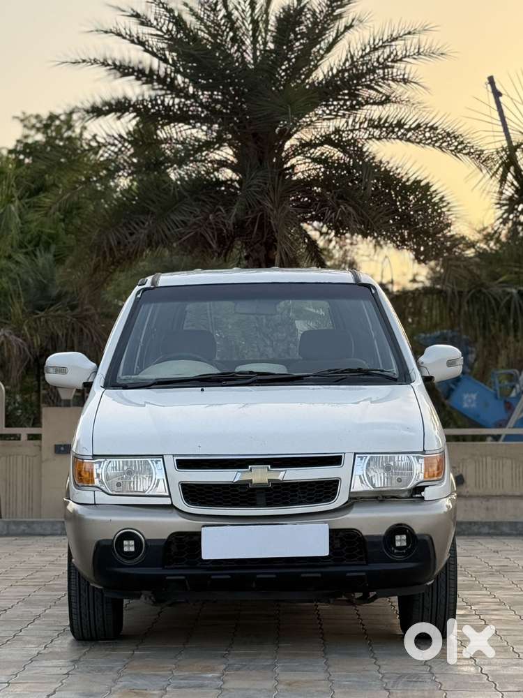Chevrolet Tavera 2012-2017 Neo 3 Lt 8 Seats Bsiv, 2014, Diesel