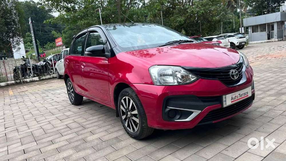 Toyota Etios Liva V Dual Tone, 2019, Petrol