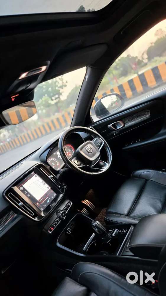 Volvo Xc40 2018 Model Brand New Car Diesel 4x4 ( R - Design )