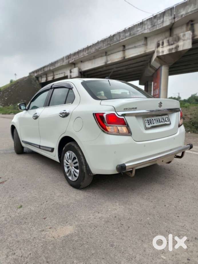Maruti Suzuki Dzire 1.2 Vxi, 2023, Petrol