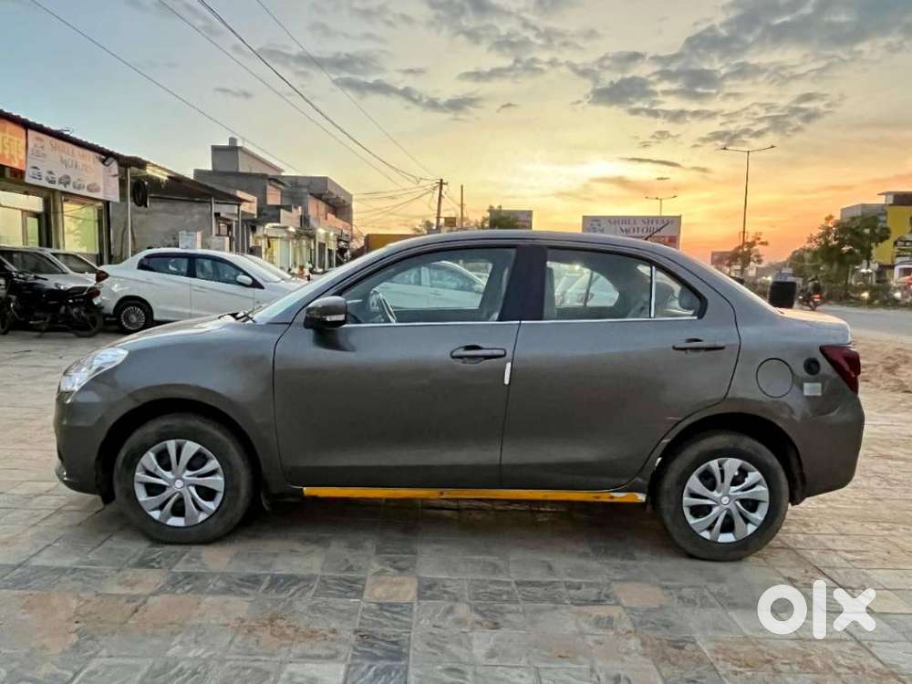Maruti Suzuki Swift Dzire 1.2 Vxi Bsiv, 2023, Cng & Hybrids