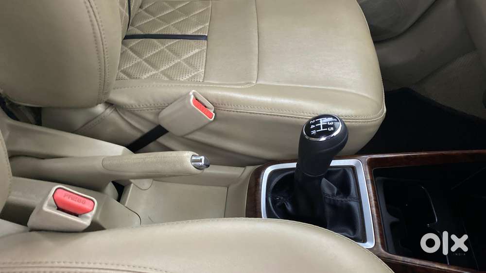 Maruti Suzuki Swift Dzire 1.2 Vxi Bsiv, 2017, Petrol