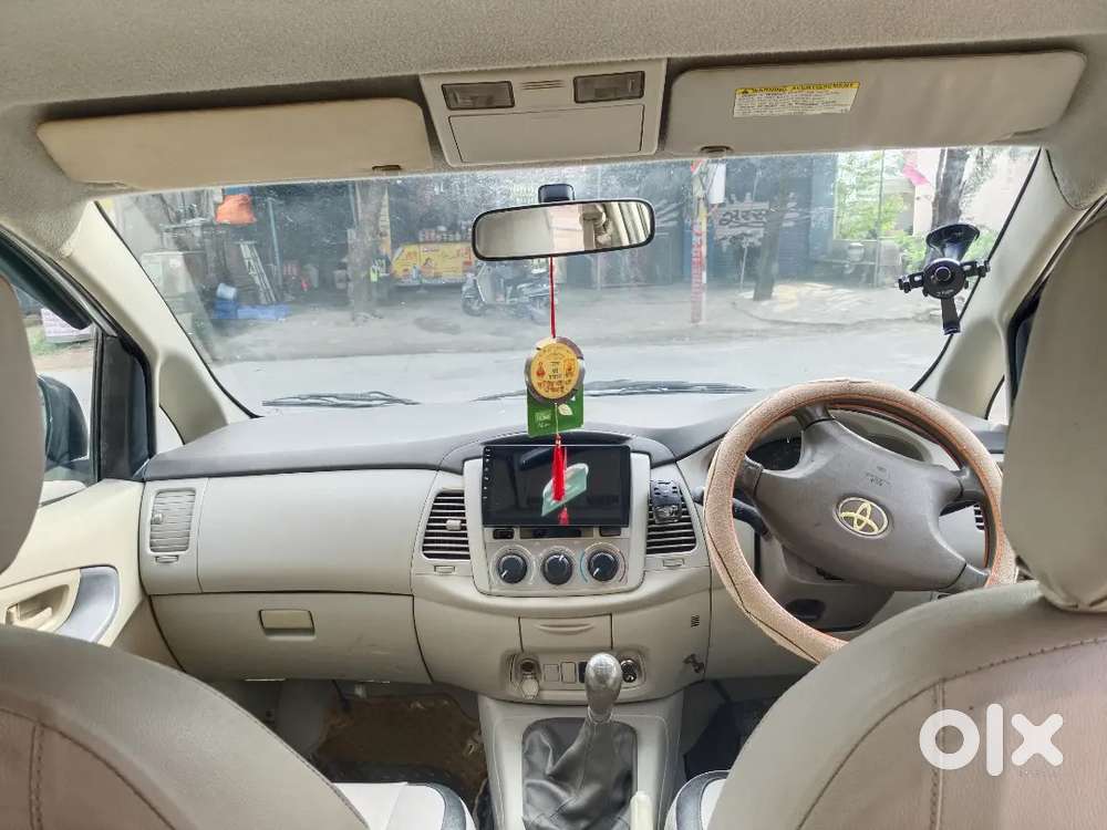 Toyota Innova Hycross 2015