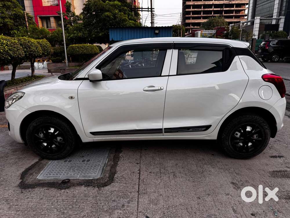 Maruti Suzuki Swift 1.2 Lxi (o), 2020, Petrol