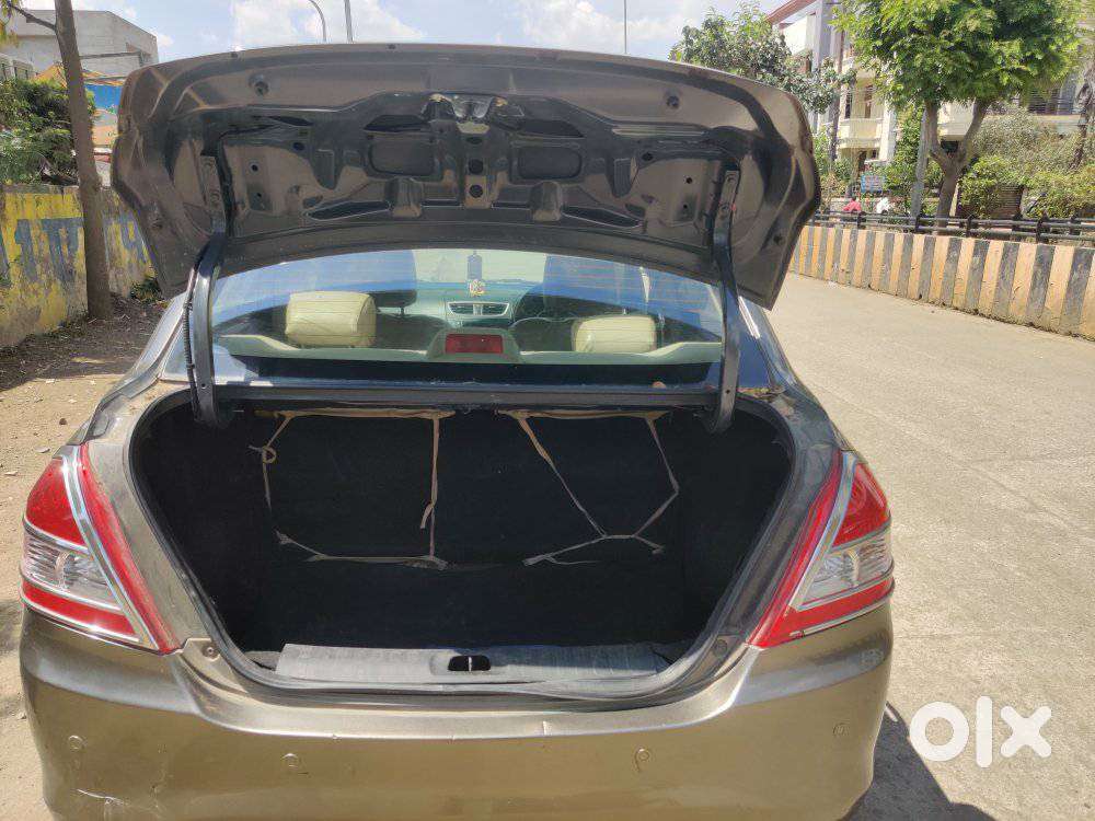 Maruti Suzuki Swift Dzire 1.3 Zxi, 2017, Petrol