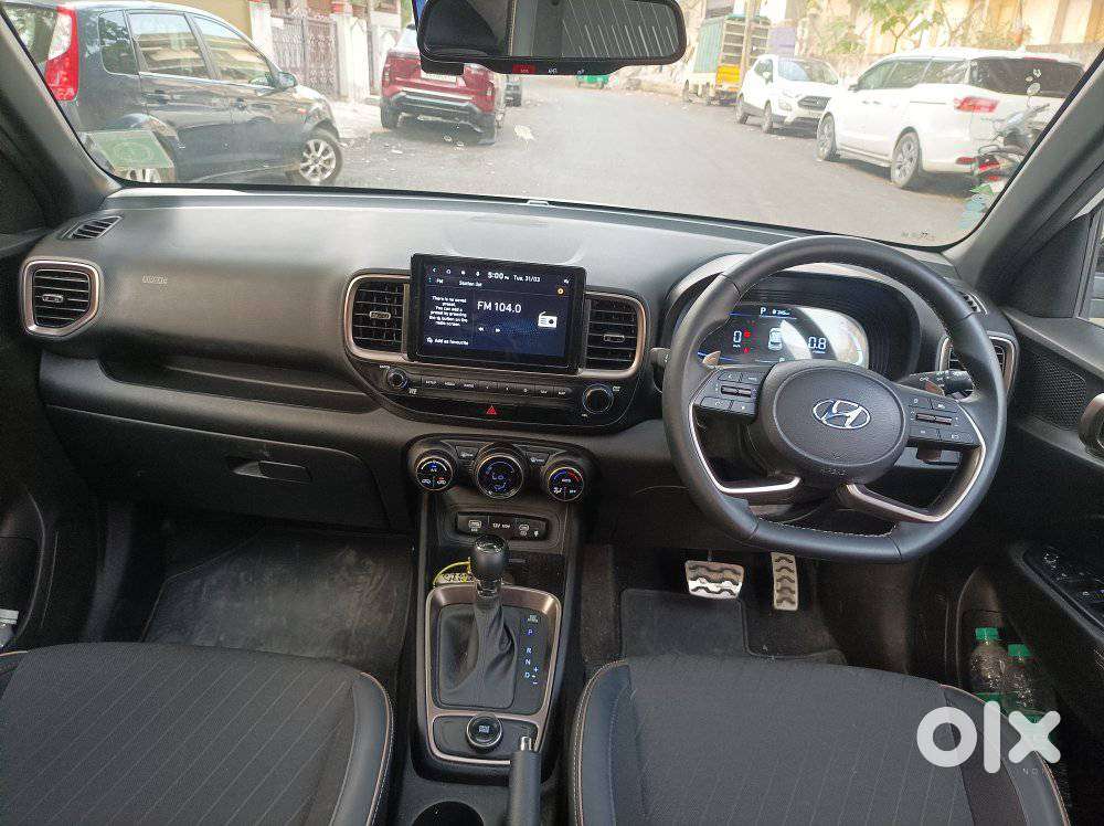 Hyundai Venue Sx(o) 1.0 Turbo Dct Knight Edition, 2024, Petrol