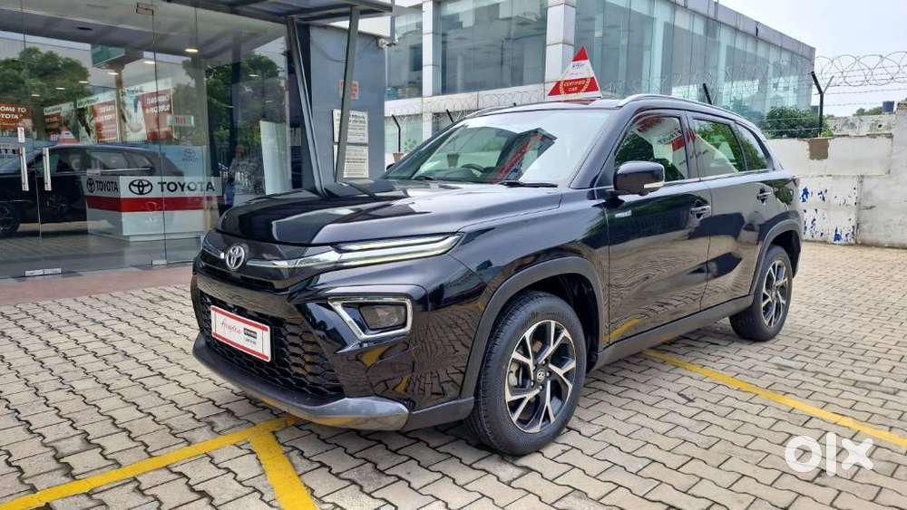Toyota Urban Cruiser Hyryder 1.5 V Hybrid, 2024, Petrol