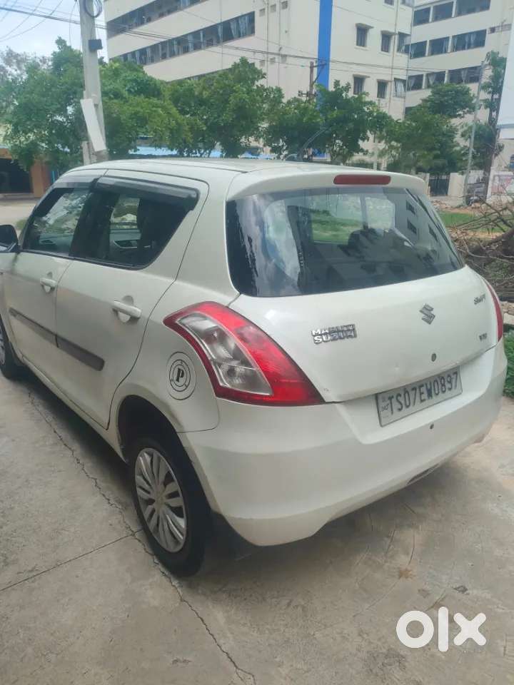 Maruti Suzuki Swift Vxi, 2015, Petrol