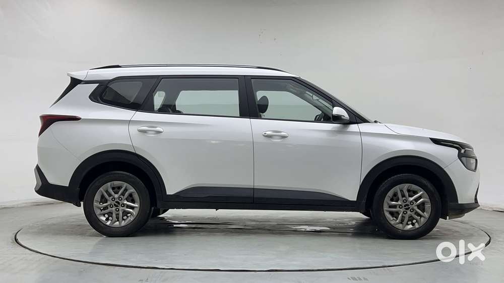 Kia Carens 1.4 Prestige 7 Str, 2023, Petrol