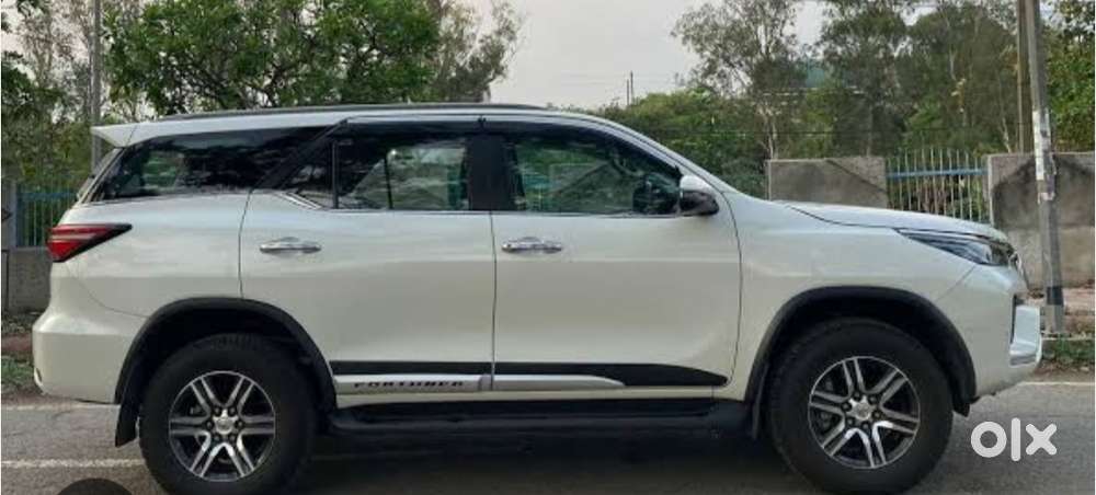 Toyota Fortuner [2021-ongoing] 2.7 2wd Petrol At, 2022, Petrol